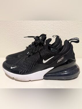 Nike Women's Air Max 270 sneakers black white Size 7